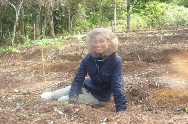 Freiwillige im Biogarten Galapagos